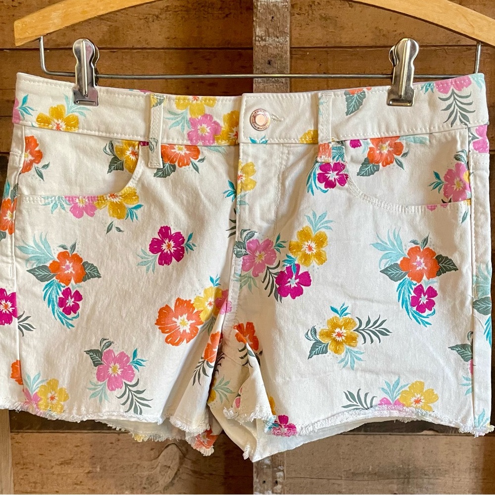 SO girls Sz 16 floral shorts